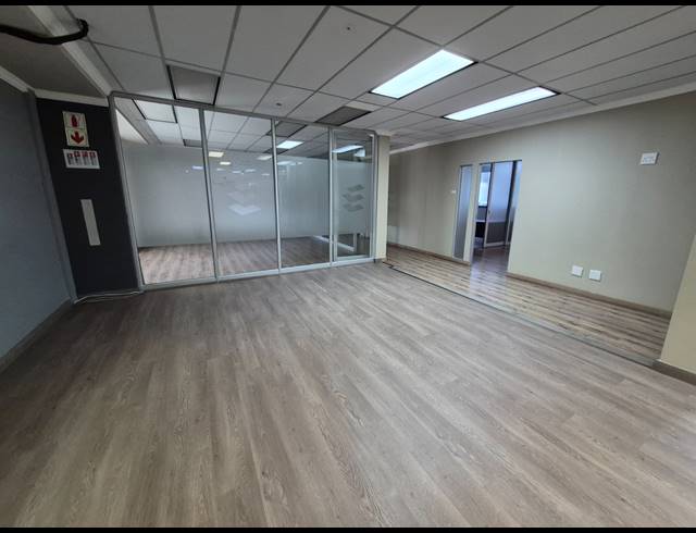 296M² OFFICE TO LET IN RIVONIA